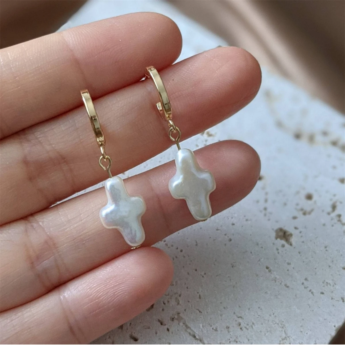 Freshwater Perla Cross Earrings