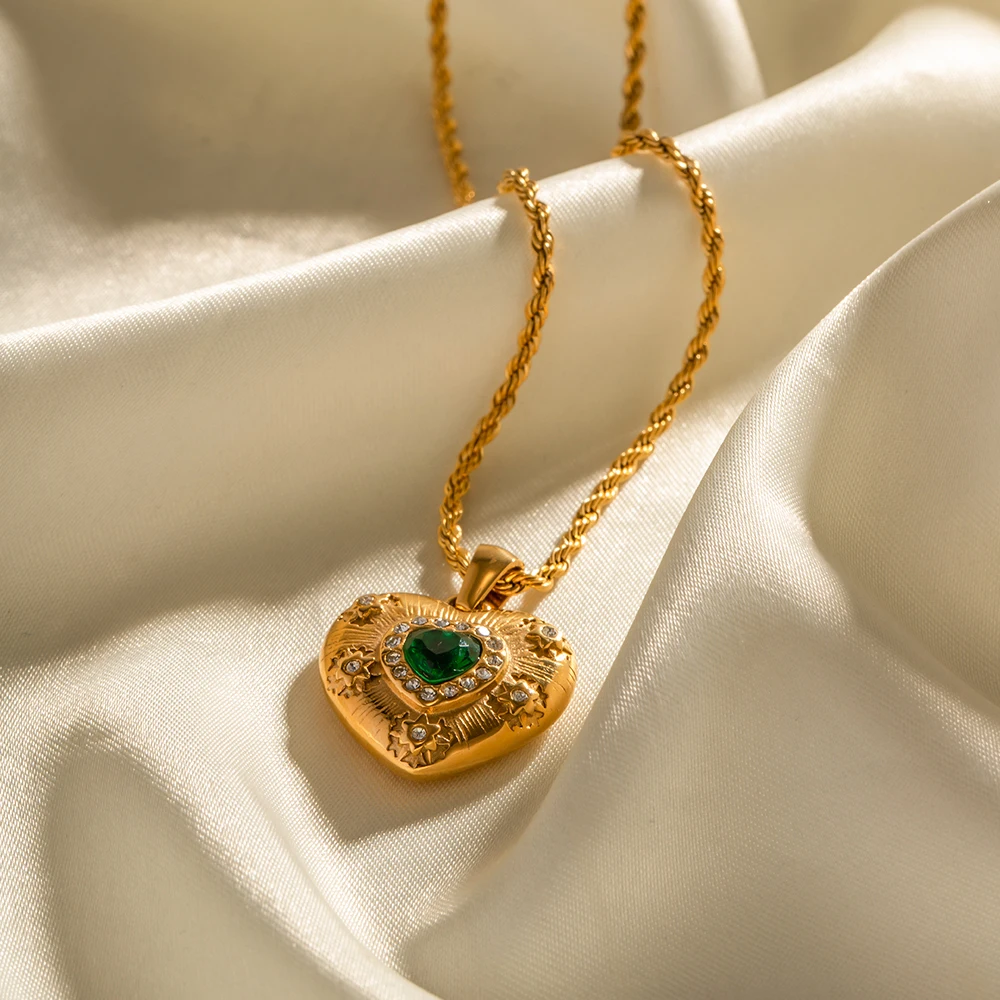Amore Pendant Necklace