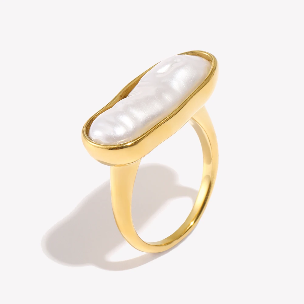 Bianca Ring