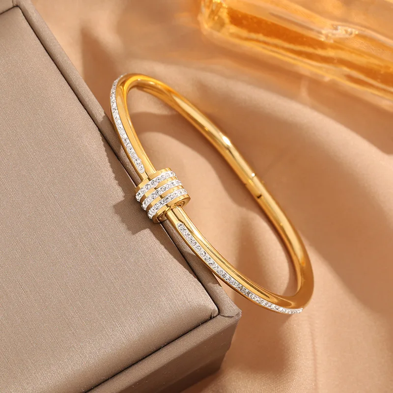 BRINDISI™ Crystal Wrapped Bracelet