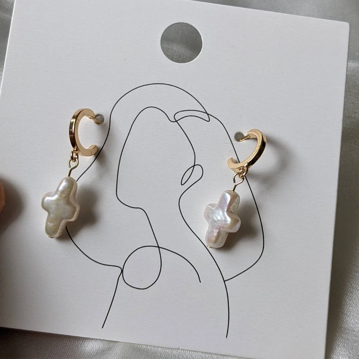 Freshwater Perla Cross Earrings